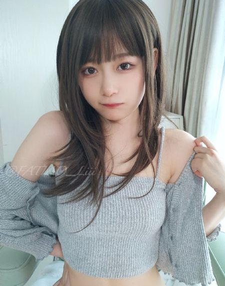 电梯里吸乳挺进我的身体视频_超清免费观看