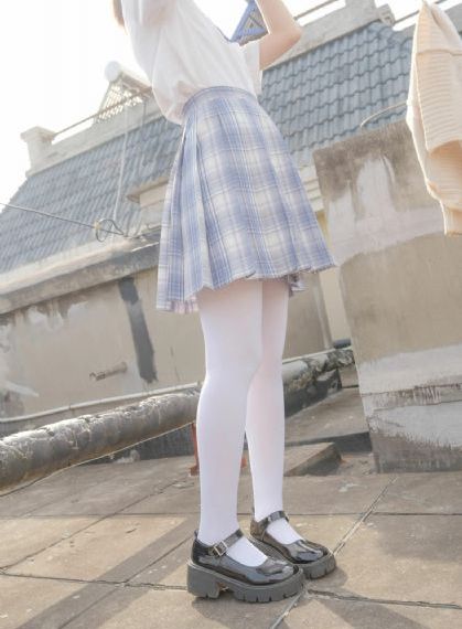 李丽莎一区二区三区_高清在线播放观看