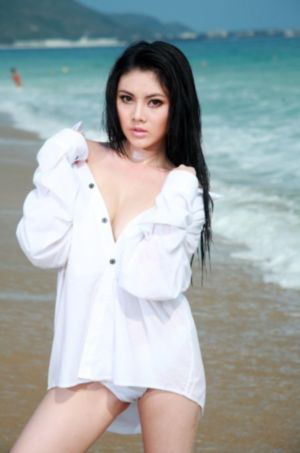 亚洲最黄美女视频网站下载免费_超清日本电影免费