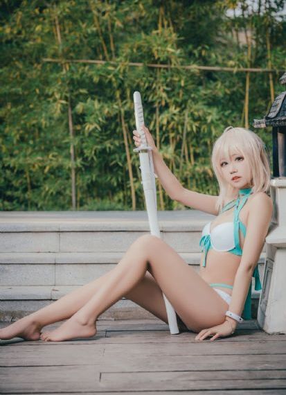 丰满成熟的女人片AAA久久久_国语版完整版