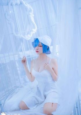 两男一女一前一后_DVDHD高清在线观看