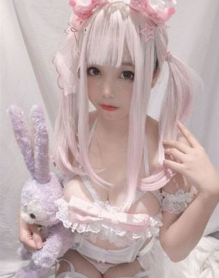 久久精品色妇熟妇丰满人妻3p_1080P手机在线看