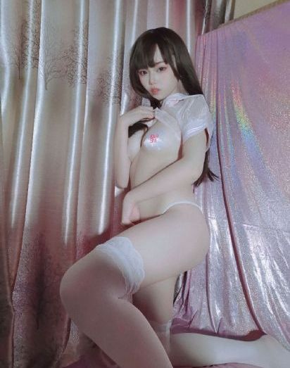 火车上给人摸的好爽_DVD高清在线