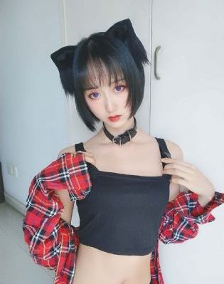 强3D女角色模拟器下载_4K电影完整版