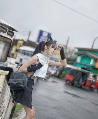 玩弄公车上的爆乳少妇小说_剧情片BD在线观看